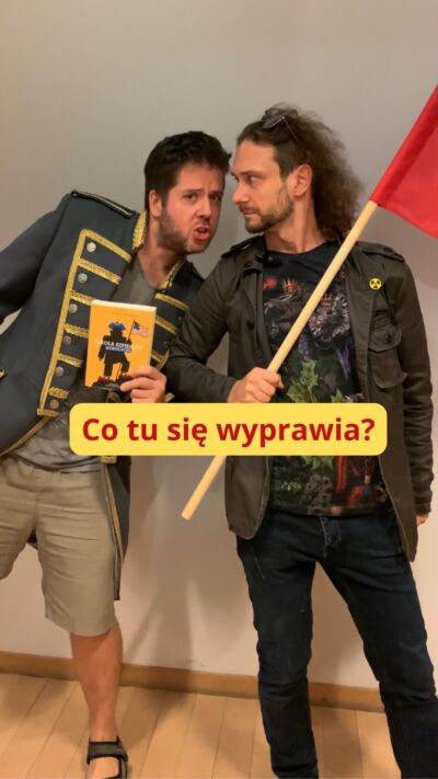 😎 Czy na pewno jesteście gotowi na tę Rewolucję?

Bo nasi polscy agenci specjalni ze Szkoły Szpiegów, czyli @jarek.westermark i Mateusz @grydlik już w blokach startowych! 🕵️‍♂️🕵️‍♂️

Nie pytajcie, co się będzie działo w ósmej części - po prostu zamawiajcie w przedsprzedaży!

Premiera 11 września (papier/ebook/audiobook)
Linki w naszym BIO 💥

#przygoda #agoradladzieci #książka #książkidladzieci #książki #szkołaszpiegów #szkołaszpiegówrewolucja #stuartgibbs #jarekwestermark #mariuszandryszczyk #mateuszgrydlik #czytaj #czytajksiążki #audiobooki #słuchajaudiobooków #radośćczytania #seriadladzieciaków #zapowiedź #historia #ameryka #spisek #szpieg #szpieżka